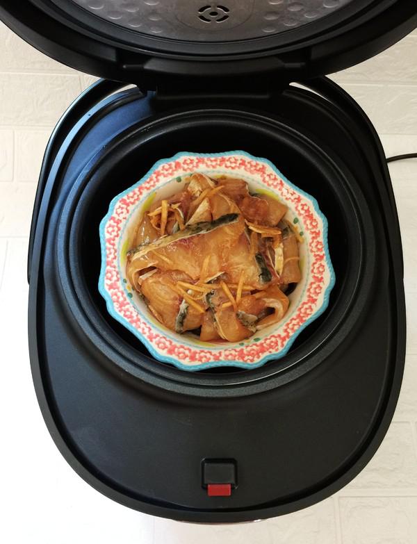 黑木耳蒸魚片的做法-家常味蒸菜譜