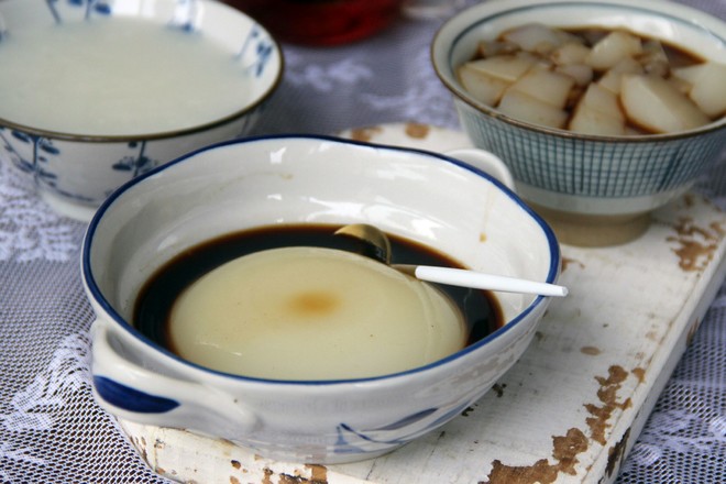 紅糖涼糕的做法-甜味煮菜譜-易網健康養生網 紅糖涼糕的做法-甜味煮菜譜