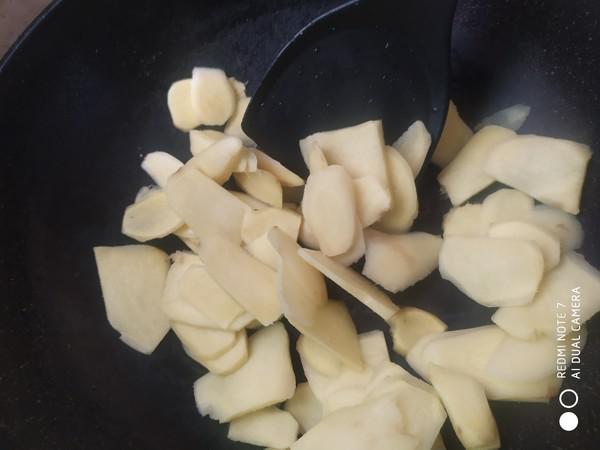 豬腳姜醋的做法-酸甜味燉菜譜-易網健康養生網 豬腳姜醋的做法-酸甜味燉菜譜