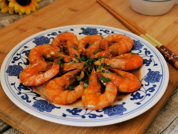 紅燒大蝦的做法-咸鮮味燒菜譜-易網(wǎng)健康養(yǎng)生網(wǎng) 紅燒大蝦的做法-咸鮮味燒菜譜