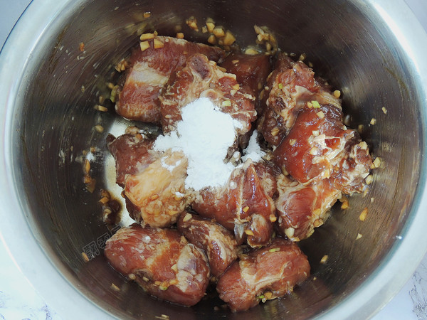 木耳蒸排骨的做法-家常味蒸菜譜-易網健康養生網 木耳蒸排骨的做法-家常味蒸菜譜