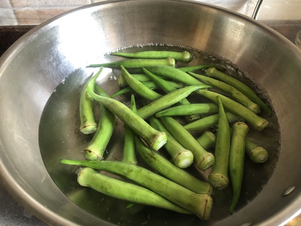 白灼秋葵的做法-其它口味煮菜譜-易網健康養生網 白灼秋葵的做法-其它口味煮菜譜