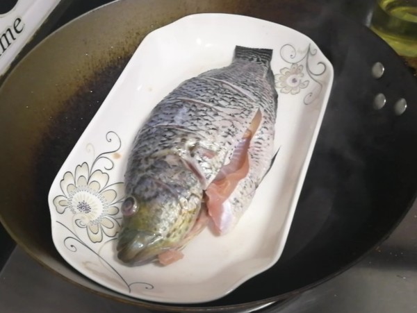 清蒸花斑魚的做法-咸鮮味蒸菜譜-易網健康養生網 清蒸花斑魚的做法-咸鮮味蒸菜譜