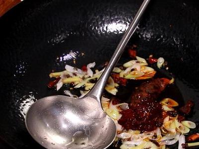 毛血旺的做法-家常味煮菜譜-易網健康養生網 毛血旺的做法-家常味煮菜譜