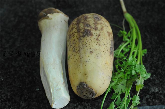 家常芫爆雙鮮的做法-家常味炒菜譜-易網(wǎng)<a href=http://www.xllyou.com/ target=_blank class=infotextkey>健康養(yǎng)生</a>網(wǎng) 家常芫爆雙鮮的做法-家常味炒菜譜