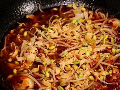 毛血旺的做法-家常味煮菜譜-易網健康養生網 毛血旺的做法-家常味煮菜譜