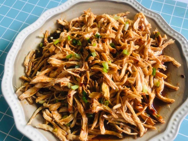 涼拌雞絲的做法-香辣味拌菜譜