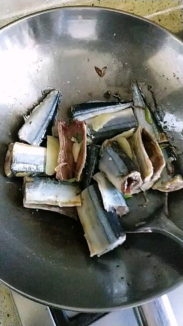 紅燒海魚的做法-咸鮮味燒菜譜-易網<a href=http://www.xllyou.com/ target=_blank class=infotextkey>健康養生</a>網 紅燒海魚的做法-咸鮮味燒菜譜