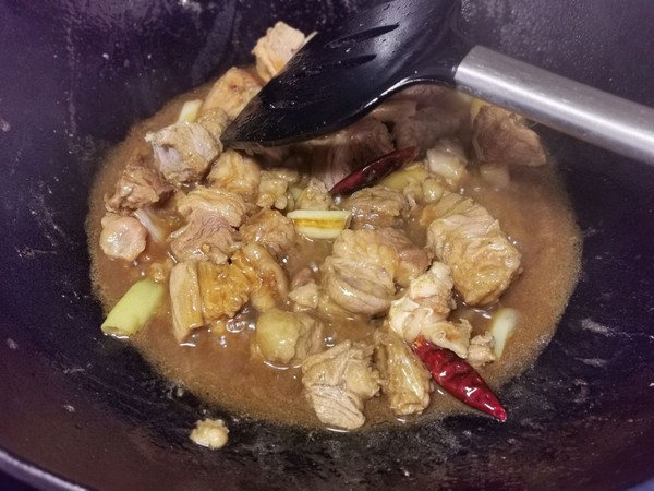 蔬菜燉牛肉貼餅子的做法-家常味燉菜譜-易網健康養生網 蔬菜燉牛肉貼餅子的做法-家常味燉菜譜