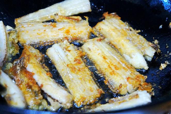 香煎帶魚的做法-咸鮮味煎菜譜