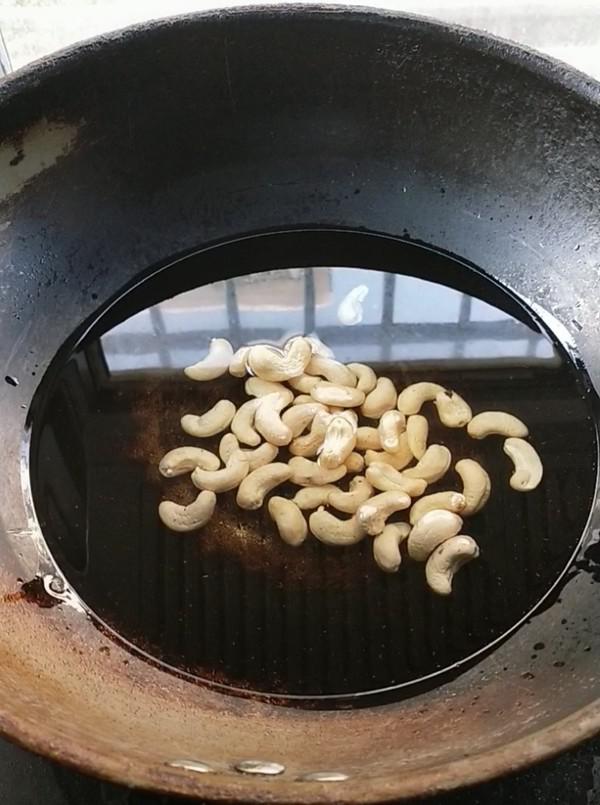 西芹腰果的做法-咸鮮味炒菜譜-易網健康養生網 西芹腰果的做法-咸鮮味炒菜譜