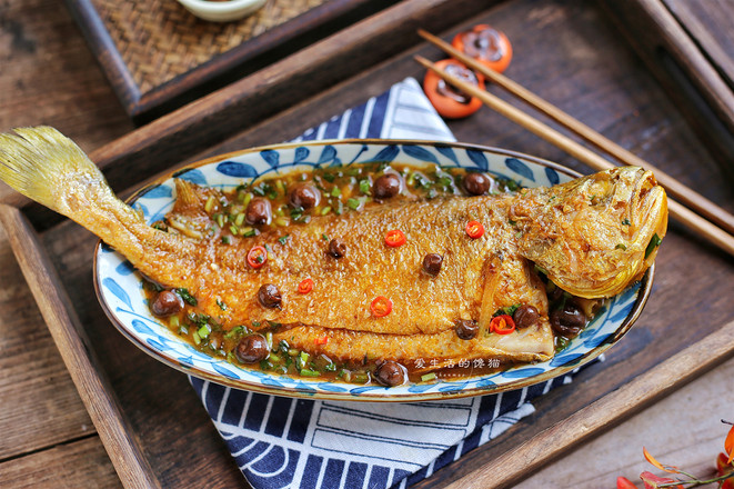 山黃皮燜黃花魚的做法-家常味燜菜譜-易網健康養生網 山黃皮燜黃花魚的做法-家常味燜菜譜