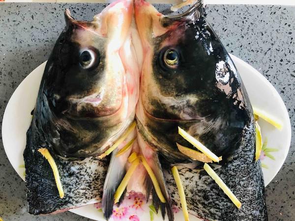 拿的出手的宴客菜,剁椒魚頭,超下飯零失敗的做法-咸鮮味蒸菜譜-易網健康養生網 拿的出手的宴客菜,剁椒魚頭,超下飯零失敗的做法-咸鮮味蒸菜譜