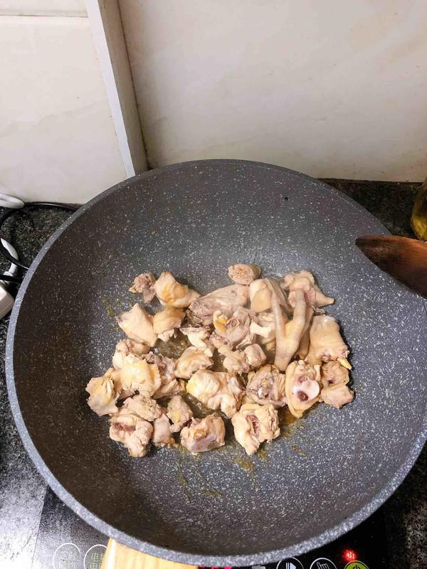 板栗燒雞的做法-醬香味燒菜譜-易網健康養(yǎng)生網 板栗燒雞的做法-醬香味燒菜譜