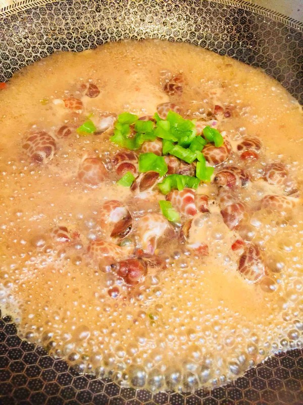 醉酒煮花螺的做法-香辣味煮菜譜-易網(wǎng)健康養(yǎng)生網(wǎng) 醉酒煮花螺的做法-香辣味煮菜譜