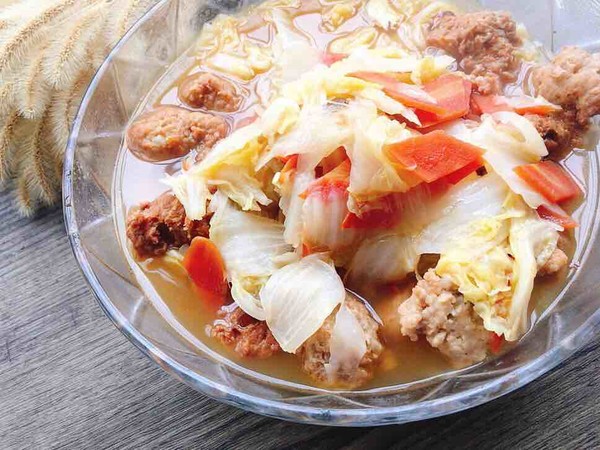 白菜肉丸的做法-咸鮮味燉菜譜