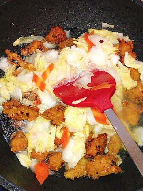 白菜肉丸的做法-咸鮮味燉菜譜