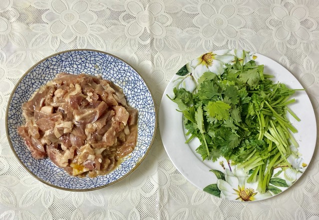 香菜嫩牛肉的做法-咸鮮味燒菜譜