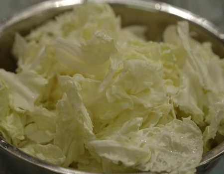 涼拌白菜的做法-家常味拌菜譜