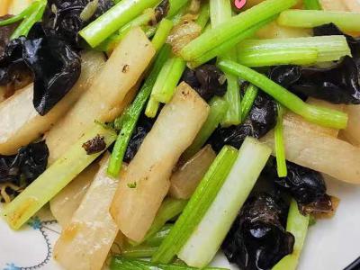 芹菜炒山藥的做法-家常味炒菜譜-易網(wǎng)健康養(yǎng)生網(wǎng) 芹菜炒山藥的做法-家常味炒菜譜