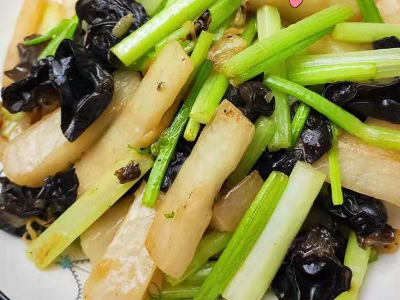 芹菜炒山藥的做法-家常味炒菜譜-易網(wǎng)健康養(yǎng)生網(wǎng) 芹菜炒山藥的做法-家常味炒菜譜