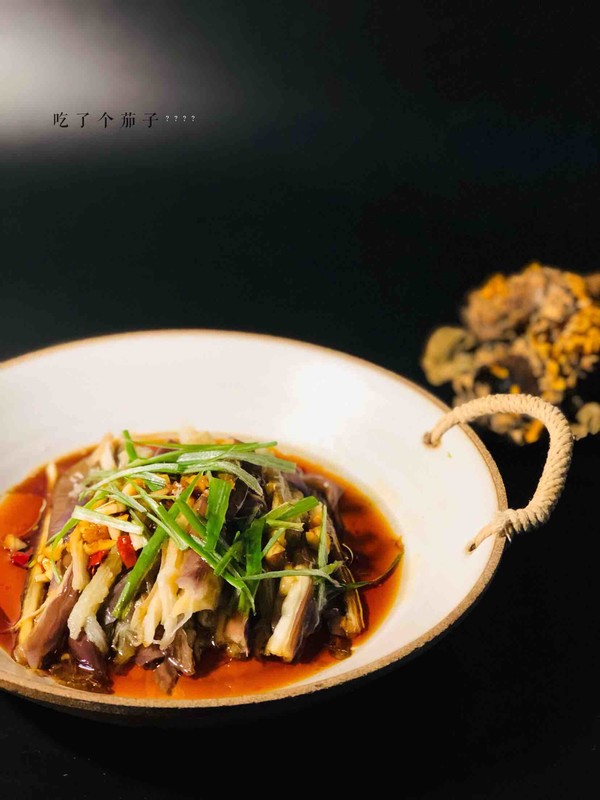 手撕茄子的做法-醬香味拌菜譜