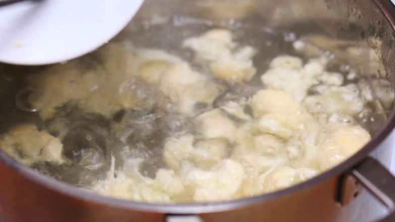 黃金花菜的做法-家常味炒菜譜-易網(wǎng)健康養(yǎng)生網(wǎng) 黃金花菜的做法-家常味炒菜譜