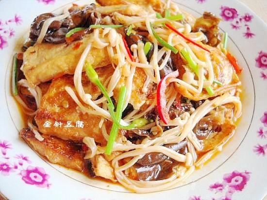 金針菇燴豆腐的做法-家常味燴菜譜-易網健康養生網 金針菇燴豆腐的做法-家常味燴菜譜
