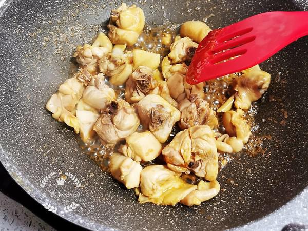 雞塊燒芋頭的做法-其它口味炒菜譜-易網健康養生網 雞塊燒芋頭的做法-其它口味炒菜譜