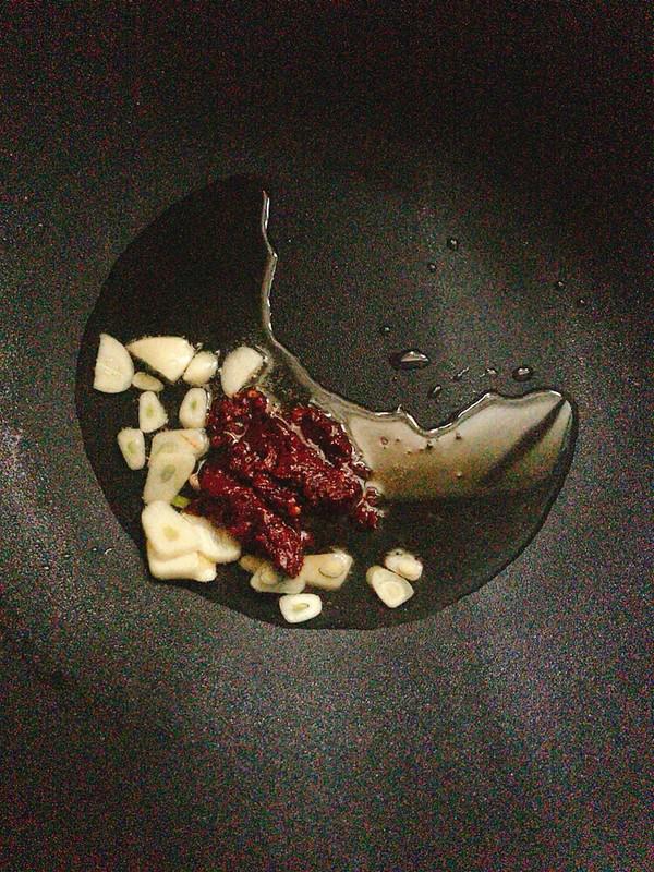 魚香杏鮑菇的做法-魚香味炒菜譜-易網健康養生網 魚香杏鮑菇的做法-魚香味炒菜譜