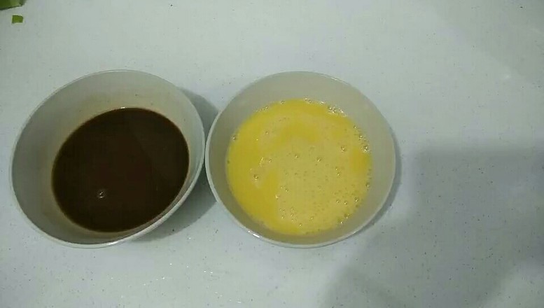 黃豆醬炒雞蛋尖椒的做法-香辣味炒菜譜-易網<a href=http://www.xllyou.com/ target=_blank class=infotextkey>健康養生</a>網 黃豆醬炒雞蛋尖椒的做法-香辣味炒菜譜