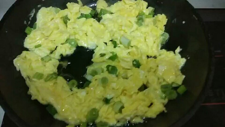 黃豆醬炒雞蛋尖椒的做法-香辣味炒菜譜-易網健康養生網 黃豆醬炒雞蛋尖椒的做法-香辣味炒菜譜