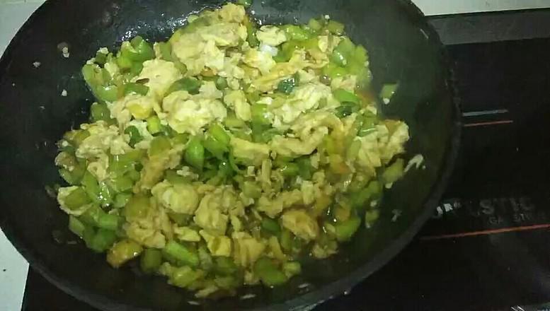 黃豆醬炒雞蛋尖椒的做法-香辣味炒菜譜-易網健康養生網 黃豆醬炒雞蛋尖椒的做法-香辣味炒菜譜