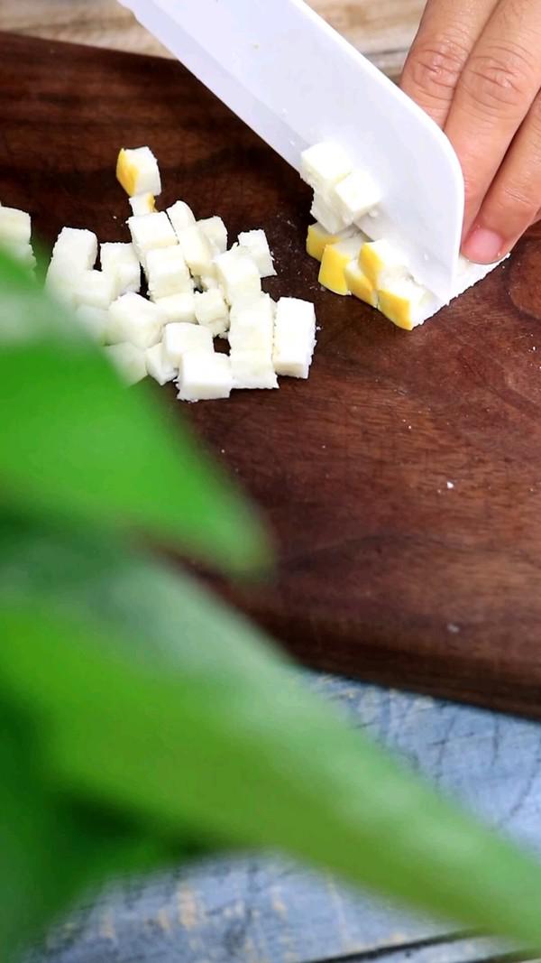 魚糕沙拉雞蛋杯的做法-酸辣味拌菜譜