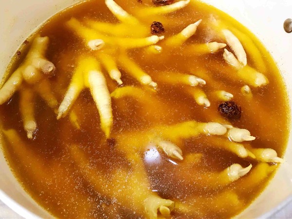 超入味的鹽焗鳳爪的做法-咸鮮味煮菜譜-易網健康養生網 超入味的鹽焗鳳爪的做法-咸鮮味煮菜譜