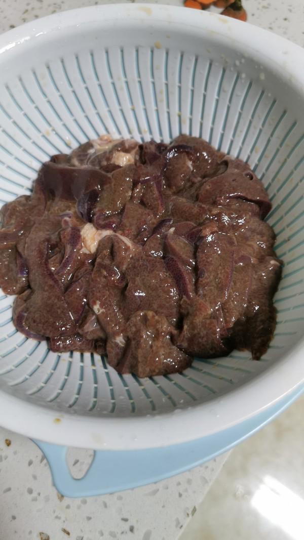 嫩爆豬肝的做法-香辣味炒菜譜