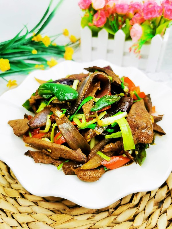 嫩爆豬肝的做法-香辣味炒菜譜