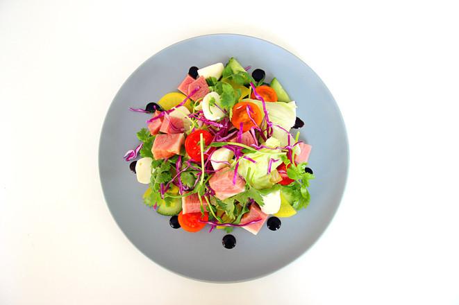 黑醋鴨胸色拉的做法-咸鮮味拌菜譜-易網(wǎng)健康養(yǎng)生網(wǎng) 黑醋鴨胸色拉的做法-咸鮮味拌菜譜