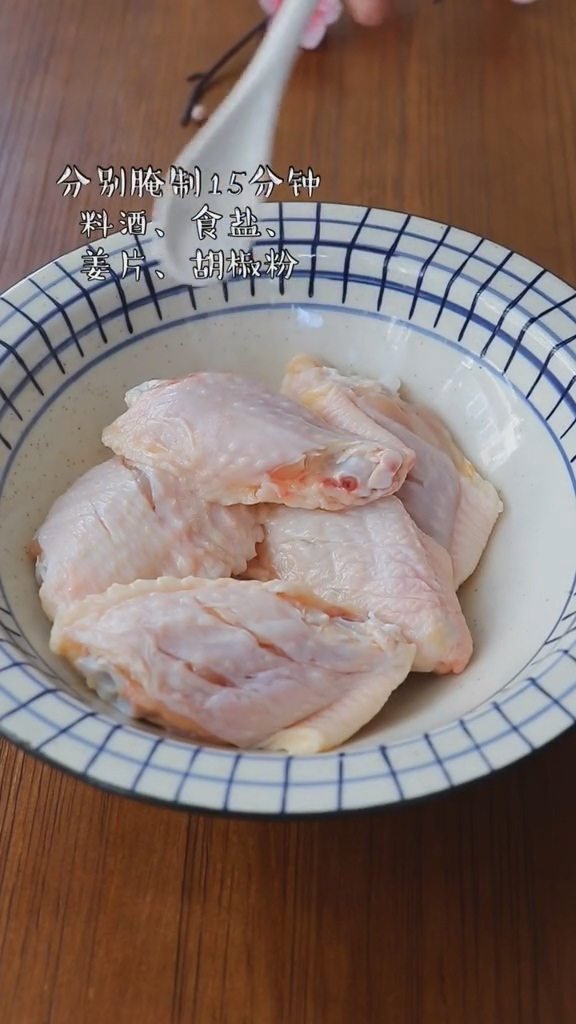 三汁燜鍋的做法-咸鮮味燉菜譜-易網(wǎng)健康養(yǎng)生網(wǎng) 三汁燜鍋的做法-咸鮮味燉菜譜