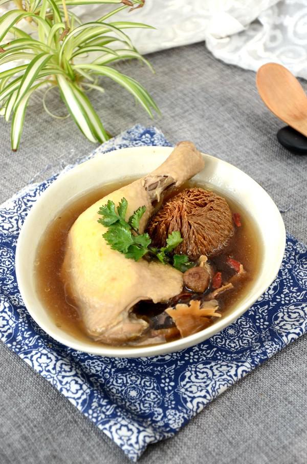 菌菇燉雞湯的做法-家常味燉菜譜-易網健康養生網 菌菇燉雞湯的做法-家常味燉菜譜