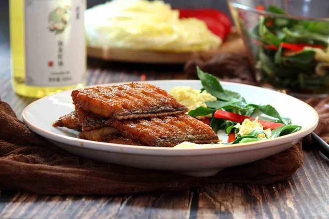 酒香燜帶魚的做法-家常味燜菜譜-易網健康養生網 酒香燜帶魚的做法-家常味燜菜譜