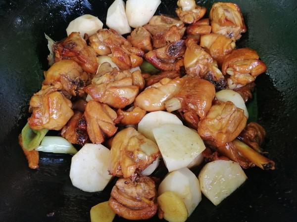 芋頭燒雞塊的做法-家常味燉菜譜-易網健康養生網 芋頭燒雞塊的做法-家常味燉菜譜