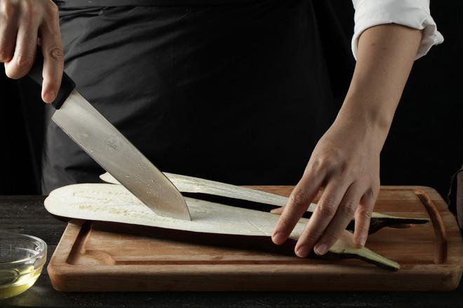 蒜香茄子,宵夜中的王者!的做法-香辣味烤菜譜-易網<a href=http://www.xllyou.com/ target=_blank class=infotextkey>健康養生</a>網 蒜香茄子,宵夜中的王者!的做法-香辣味烤菜譜