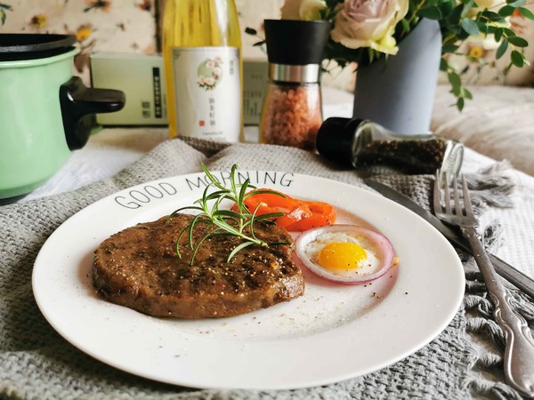 法式牛排的做法-黑椒味煎菜譜-易網健康養生網 法式牛排的做法-黑椒味煎菜譜