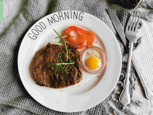 法式牛排的做法-黑椒味煎菜譜-易網健康養生網 法式牛排的做法-黑椒味煎菜譜