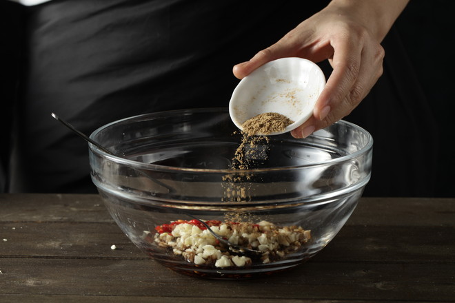 蒜香茄子,宵夜中的王者!的做法-香辣味烤菜譜-易網健康養生網 蒜香茄子,宵夜中的王者!的做法-香辣味烤菜譜