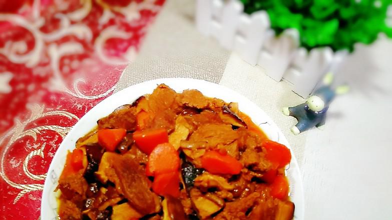 香菇燒牛肉的做法-家常味燒菜譜