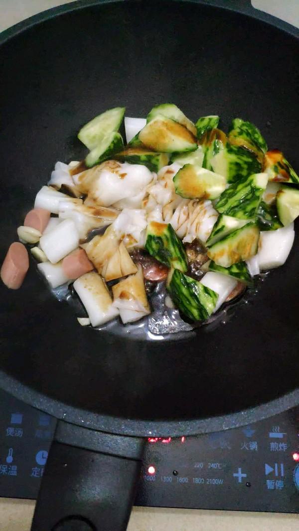 青瓜味豬腸粉的做法-家常味煮菜譜-易網健康養生網 青瓜味豬腸粉的做法-家常味煮菜譜