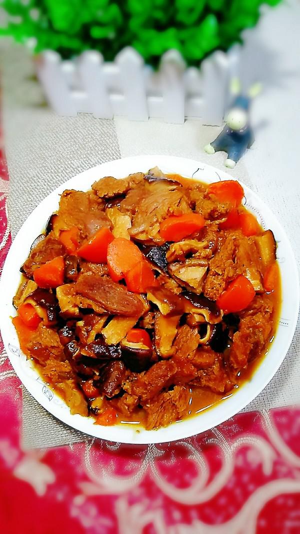 香菇燒牛肉的做法-家常味燒菜譜
