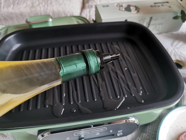 法式牛排的做法-黑椒味煎菜譜-易網健康養生網 法式牛排的做法-黑椒味煎菜譜